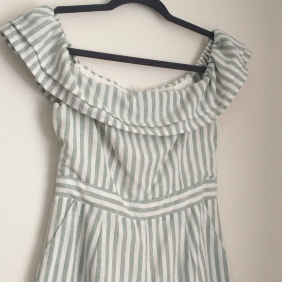 Lulu's green chambray striped ruffle romper S - Picture 2 of 10